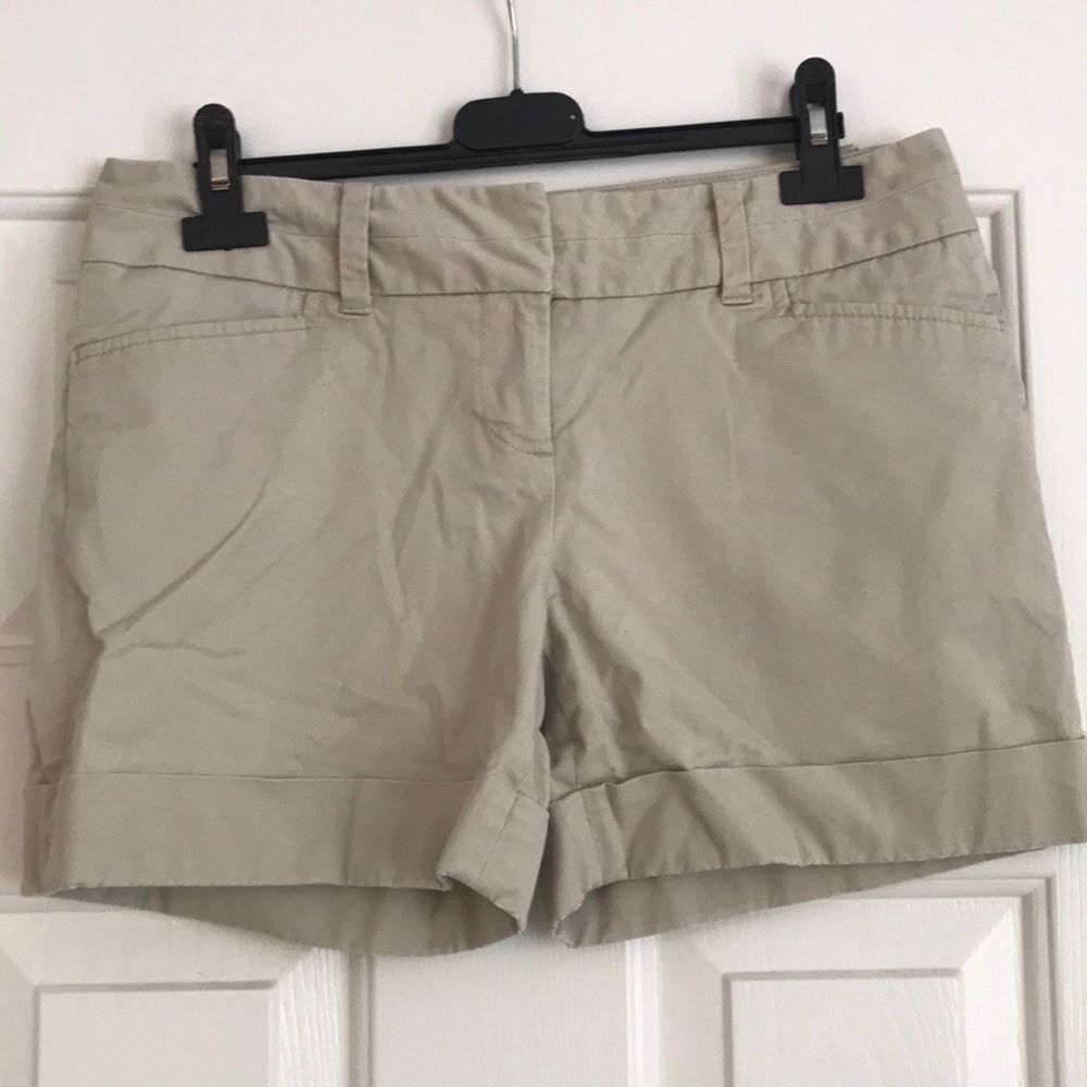 The Limited Khaki Short 4